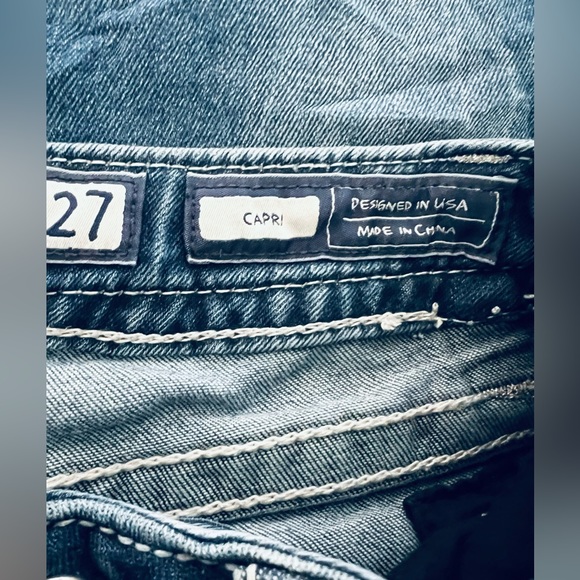 Miss Me Blue Jeans WOMEN’S Size 27 Signature Raw Hem Capri - Picture 9 of 9